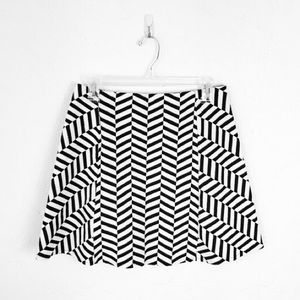 🎀 Host Pick 🎀 Zara Trafaluc Chevron Skirt